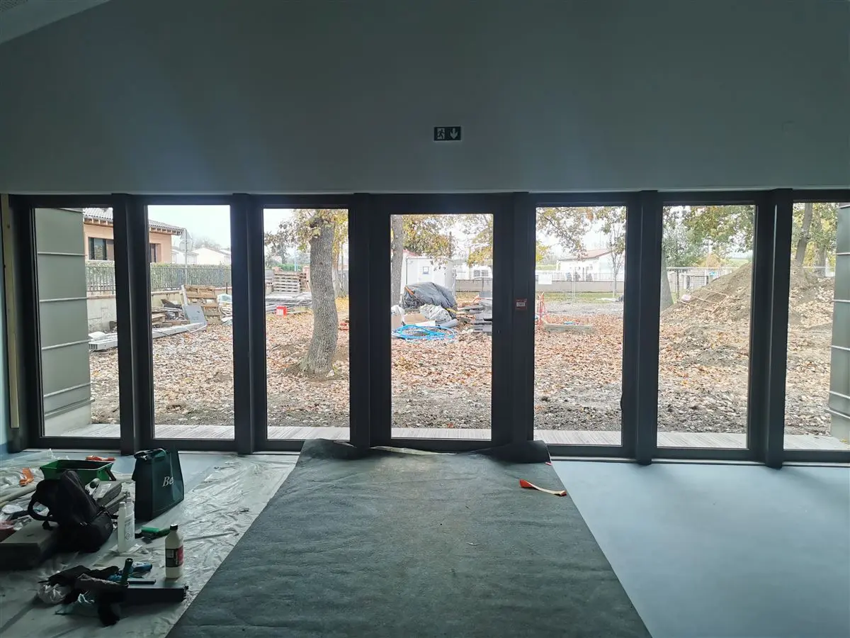 Local neuf avant nettoyage de fin de chantier